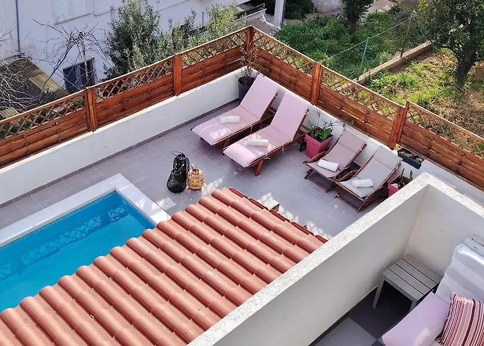 Apartment Buzolic 3 *