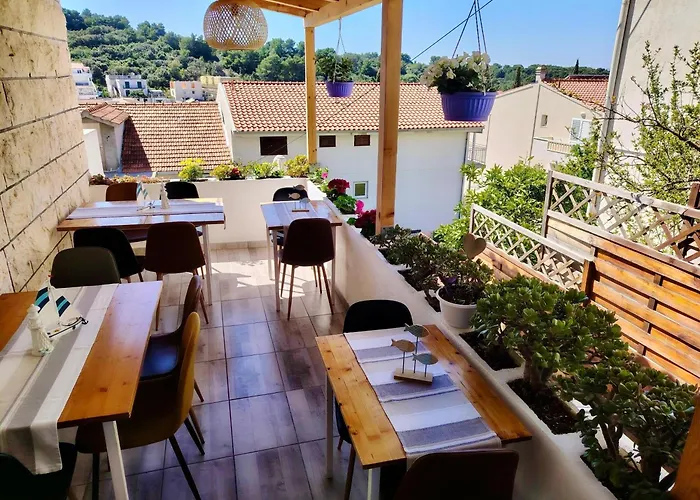 Apartment Buzolic 3 *