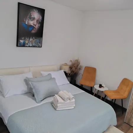 Апартаменты Buzolic 3 Хвар