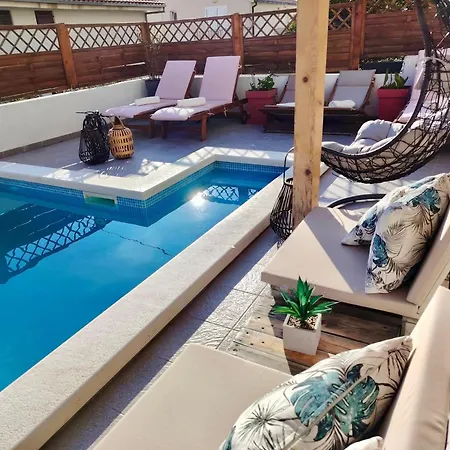 Buzolic 3 Апартаменты *