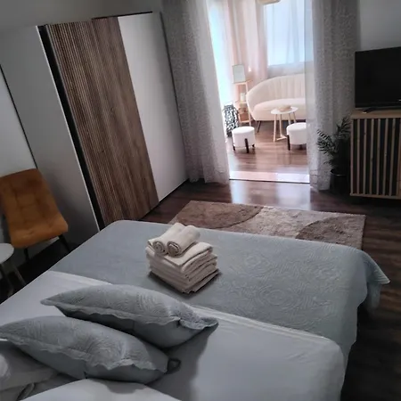 Buzolić 3 * Hvar Town