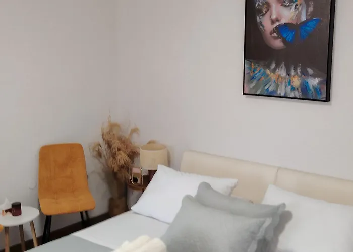 アパート Buzolic 3 フヴァル