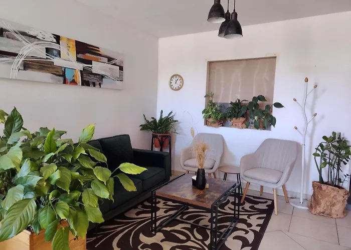 Buzolic 3 アパート *